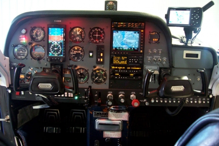 Cessna 177RG Cardinal 1975
