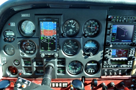 Cessna 177RG Cardinal 1977