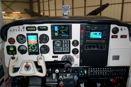 Beechcraft V35B Bonanza 1977