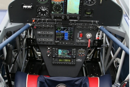 Extra Aircraft 300/LT